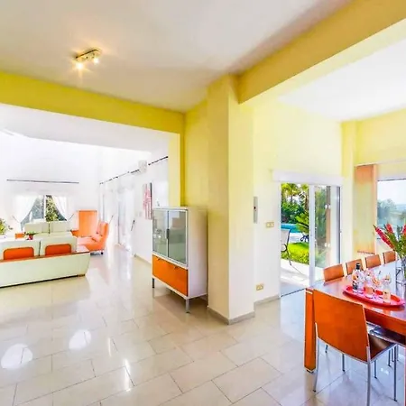 Villa Coral Bay Sunset
